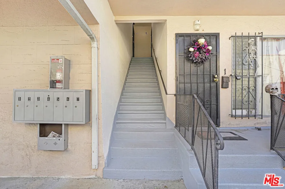 1435 S Hayworth Avenue #5 Los Angeles, CA 90035