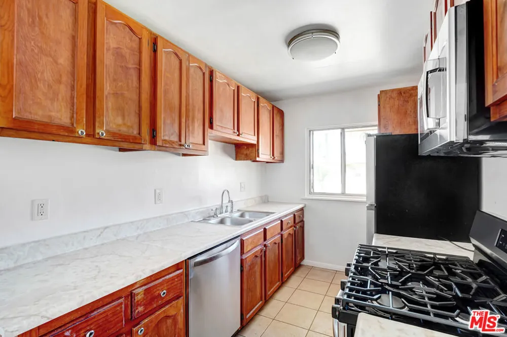1435 S Hayworth Avenue #5 Los Angeles, CA 90035