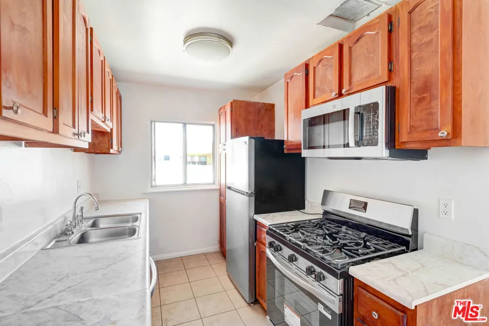 1435 S Hayworth Avenue #5 Los Angeles, CA 90035