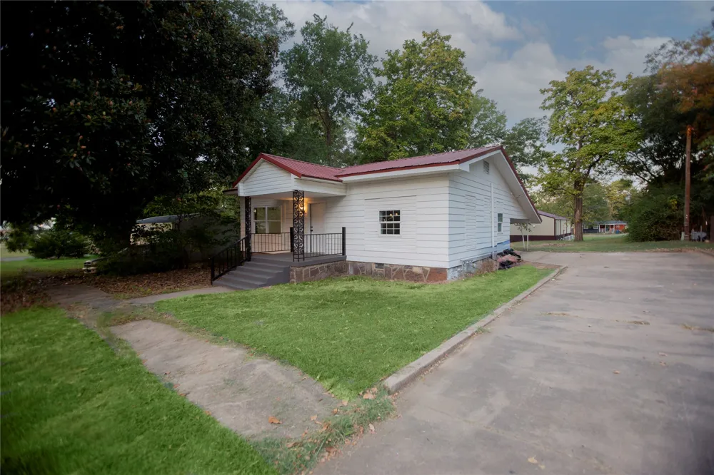 202 S Central Street Wilburton, OK 74578