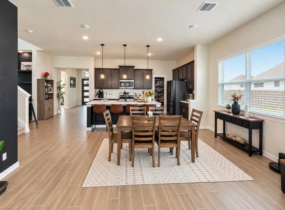 3735 Canby Oak Bluff Seguin, TX 78155