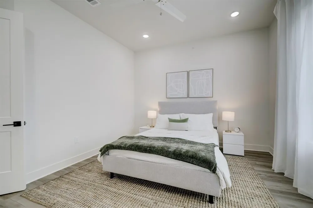 4722 Old Spanish Trail #B202 Houston, TX 77021