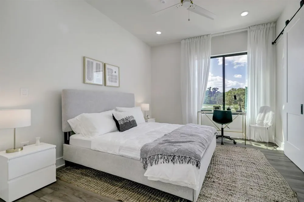 4722 Old Spanish Trail #B202 Houston, TX 77021