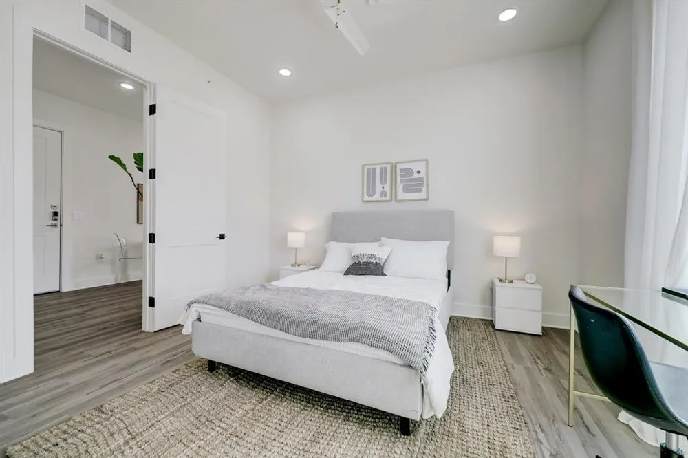 4722 Old Spanish Trail #B202 Houston, TX 77021