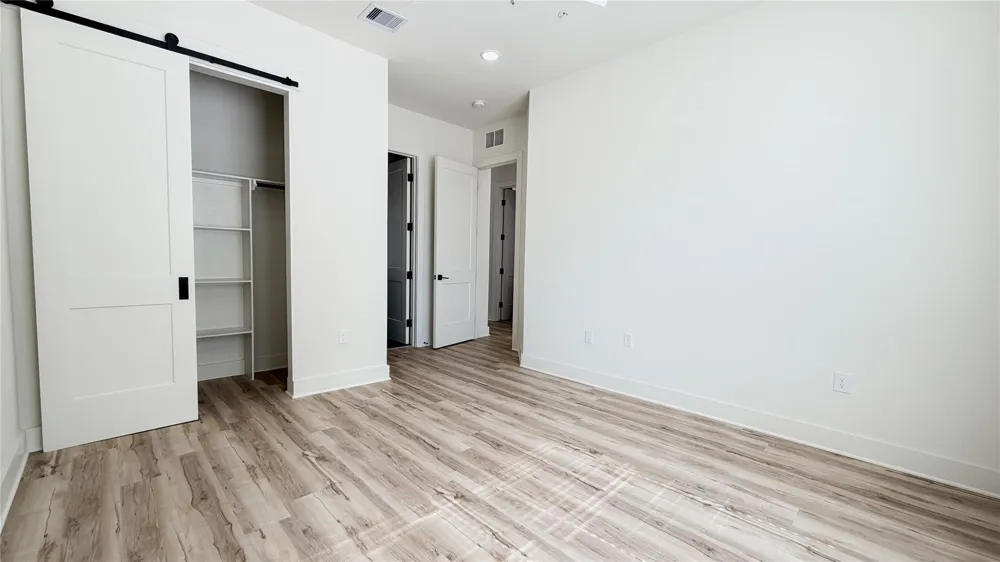 4932 Old Spanish Trail #A301 Houston, TX 77021