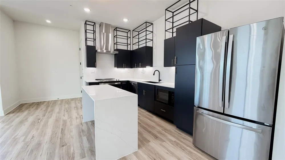 4932 Old Spanish Trail #A301 Houston, TX 77021