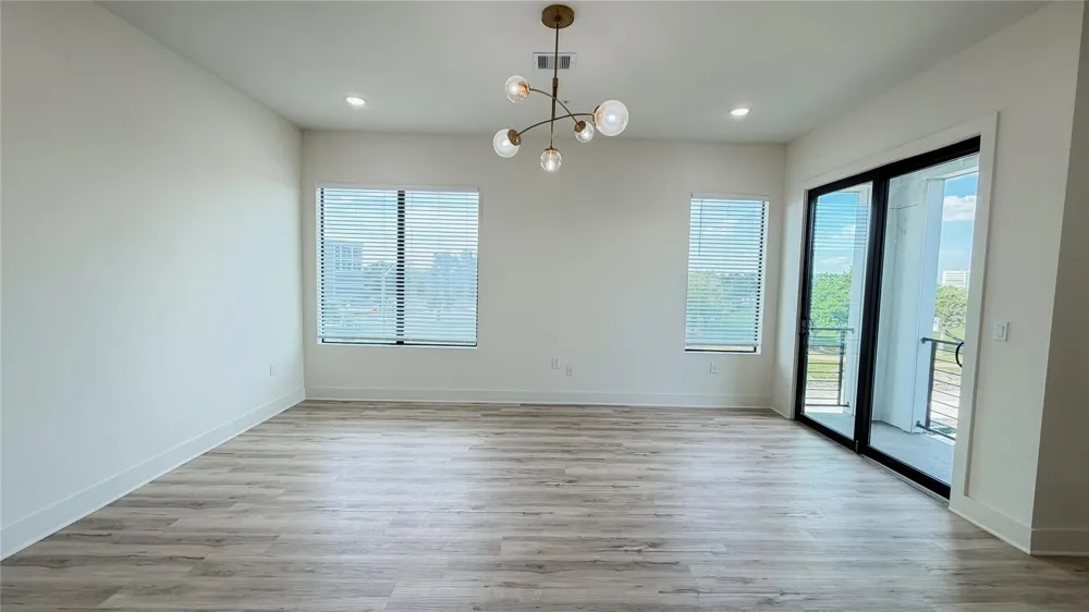 4932 Old Spanish Trail #A301 Houston, TX 77021