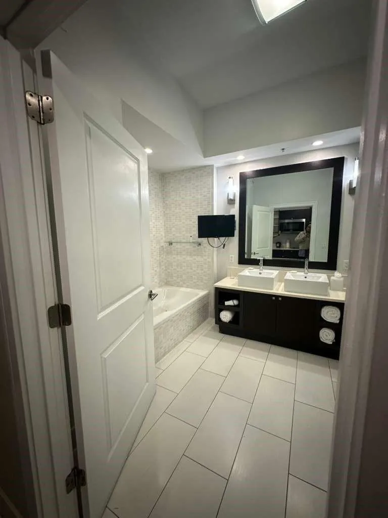 5300 NW 87TH AVENUE #706 Doral, FL 33178