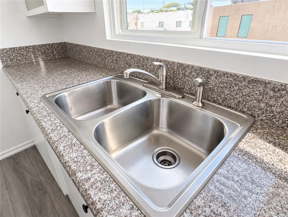 3522 Garden #3 Los Angeles, CA 90039