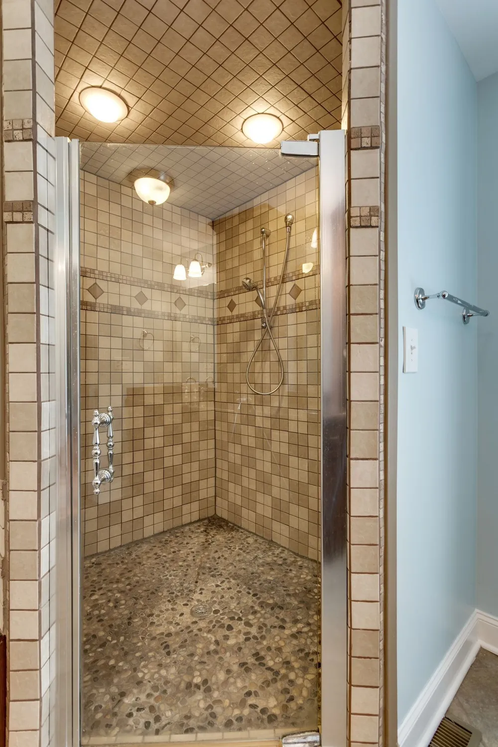 1078 Old Williamsport Pike Columbia, TN 38401