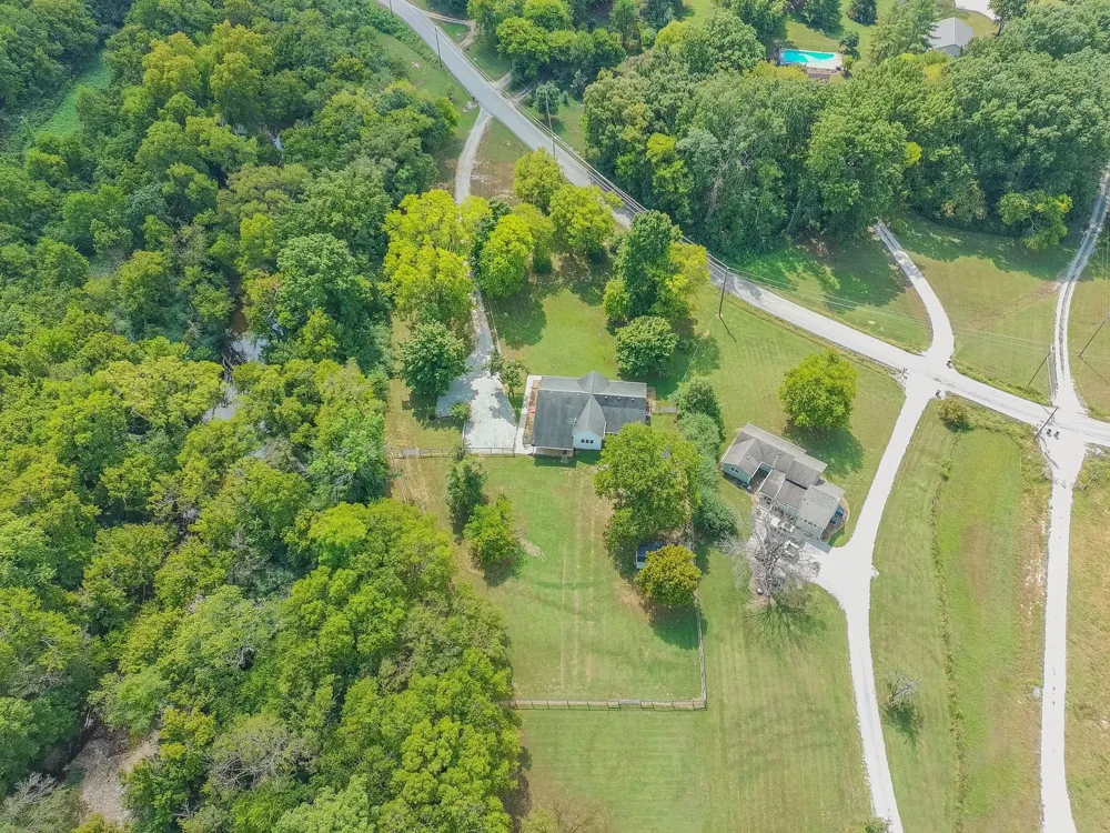 1078 Old Williamsport Pike Columbia, TN 38401