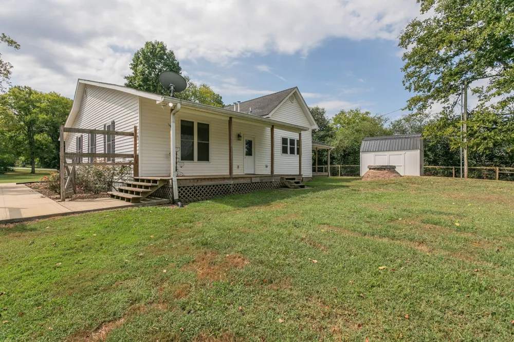 1078 Old Williamsport Pike Columbia, TN 38401
