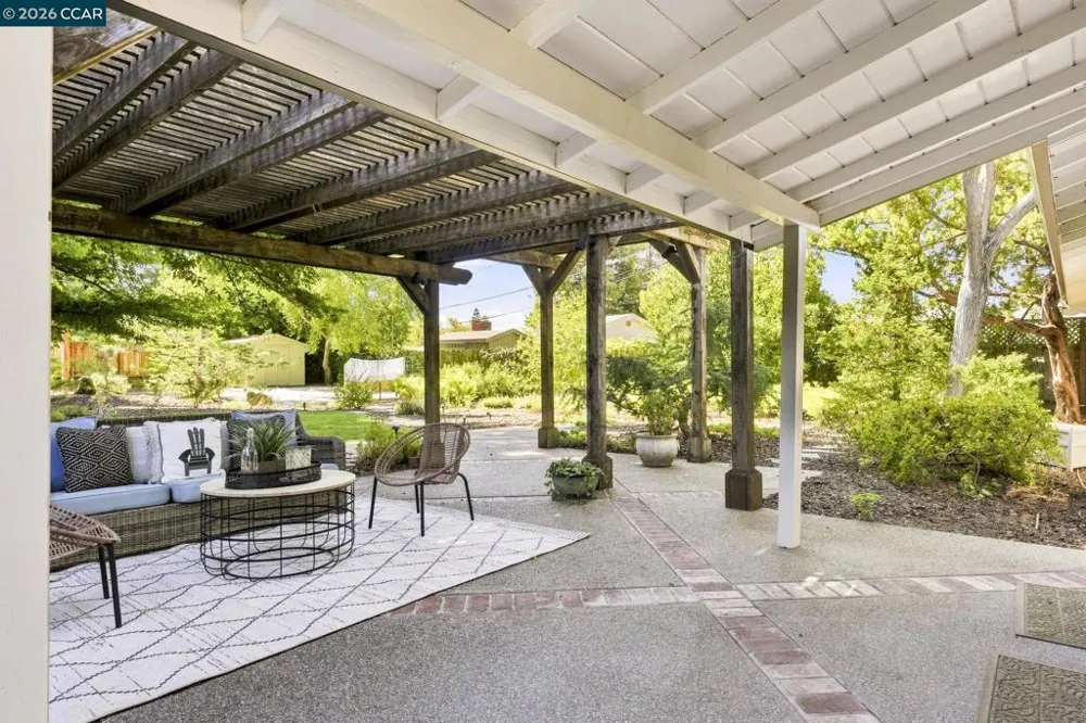 2737 San Antonio Dr Walnut Creek, CA 94598