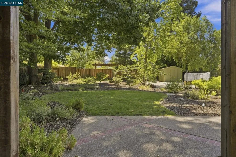 2737 San Antonio Dr Walnut Creek, CA 94598