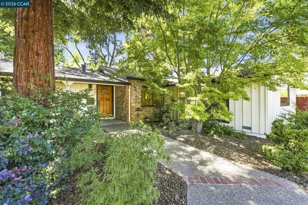 2737 San Antonio Dr Walnut Creek, CA 94598