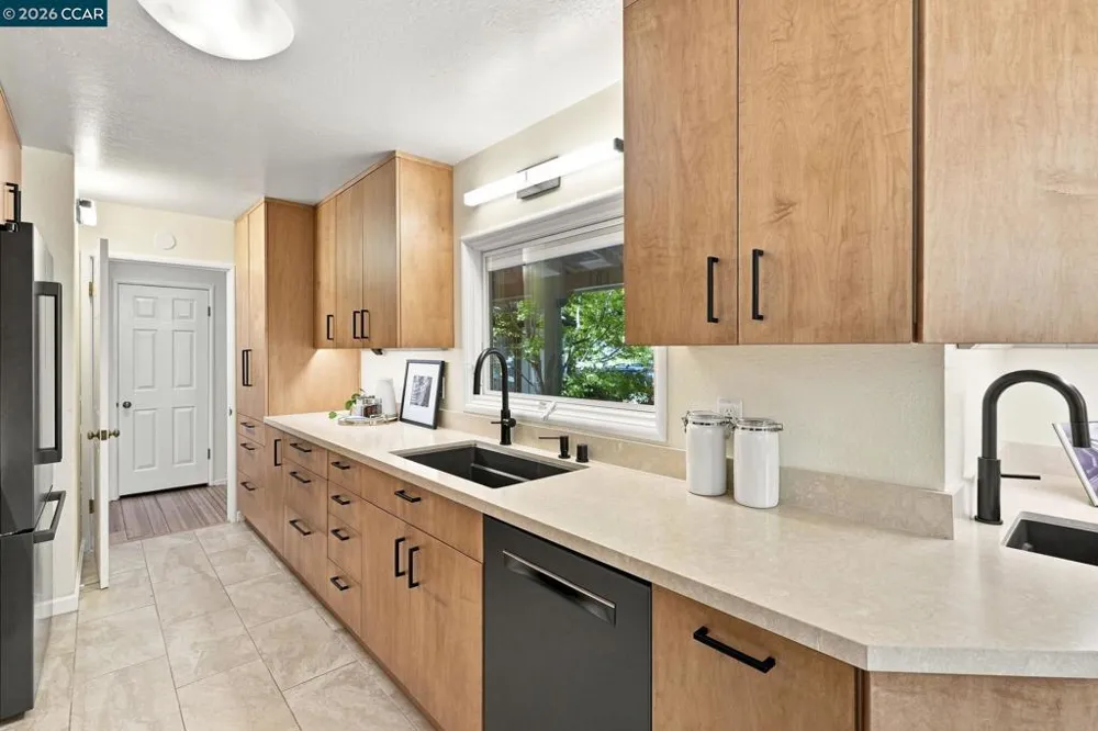 2737 San Antonio Dr Walnut Creek, CA 94598