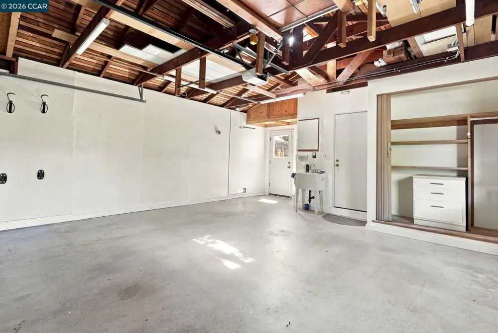 2737 San Antonio Dr Walnut Creek, CA 94598