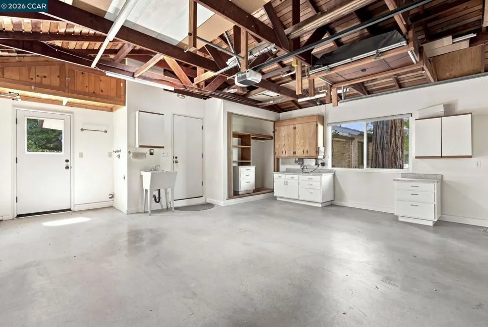 2737 San Antonio Dr Walnut Creek, CA 94598