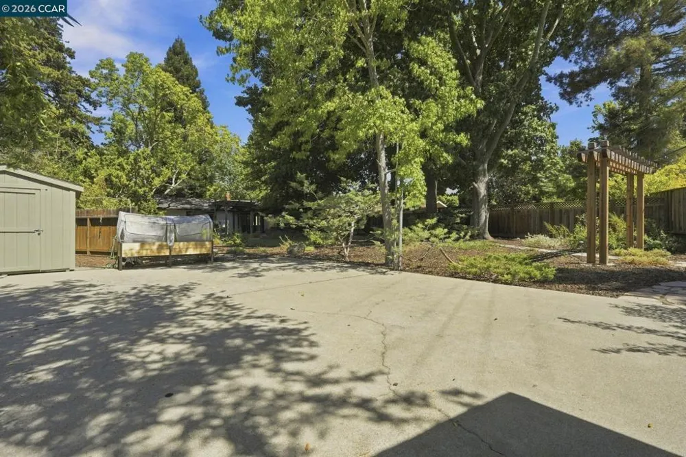 2737 San Antonio Dr Walnut Creek, CA 94598