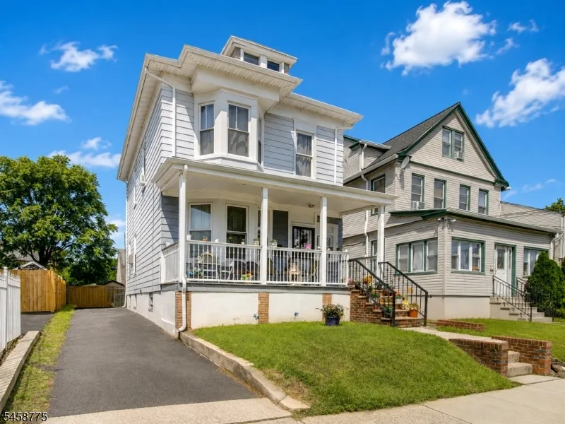 139 Richelieu Ter Newark City, NJ 07106