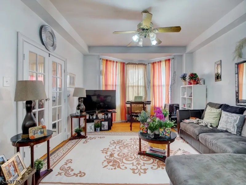 139 Richelieu Ter Newark City, NJ 07106