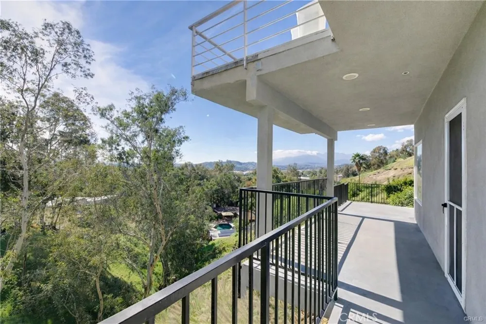 4102 Quail Canyon Rd San Bernardino, CA 92404