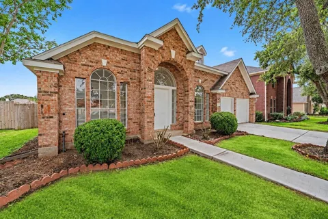 16119 Mission Glen Drive