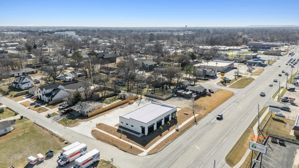 527 W El Paso Street Broken Arrow, OK 74012