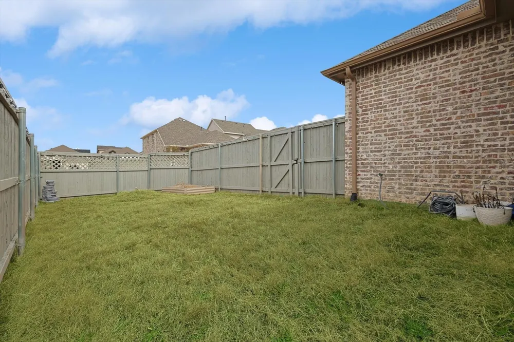 2340 Gray Drive Northlake, TX 76247