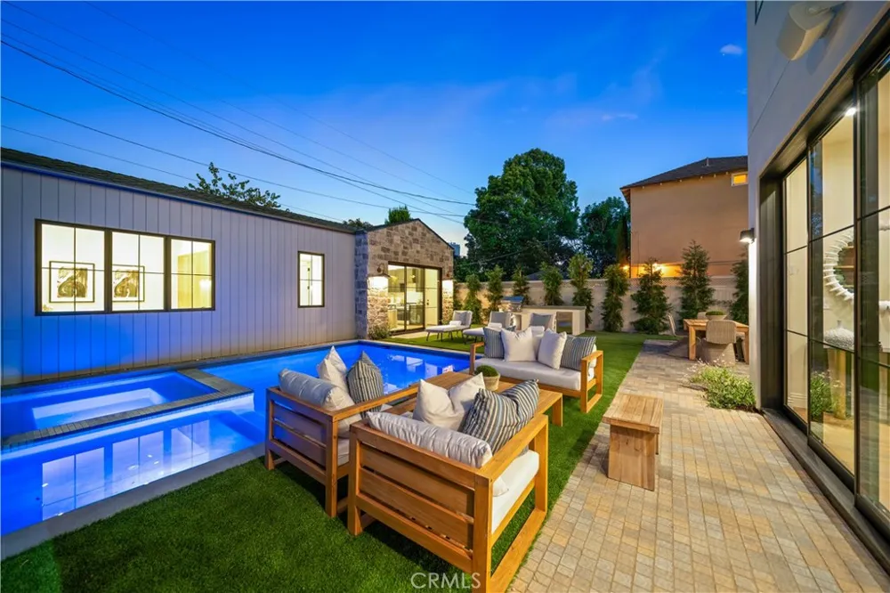 4538 Wortser Avenue Studio City, CA 91604