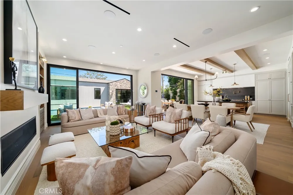 4538 Wortser Avenue Studio City, CA 91604