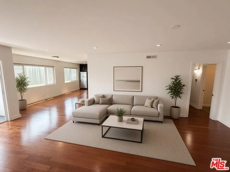 811 S Bedford Street #204 Los Angeles, CA 90035