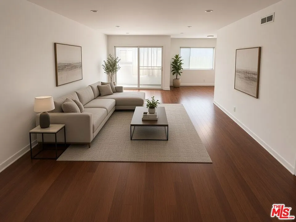 811 S Bedford Street #204 Los Angeles, CA 90035