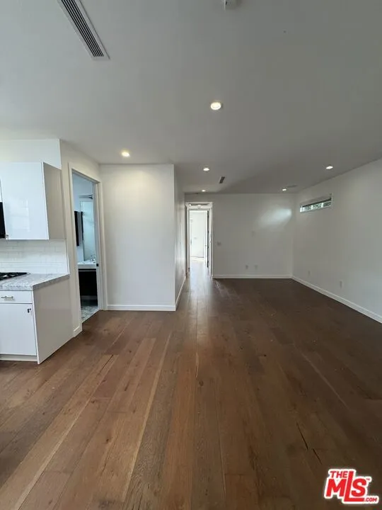 1009 Palms Boulevard Los Angeles, CA 90291