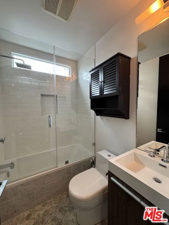 1009 Palms Boulevard Los Angeles, CA 90291