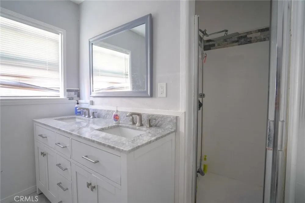 404 Poinsettia Compton, CA 90221