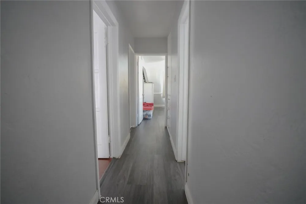 404 Poinsettia Compton, CA 90221