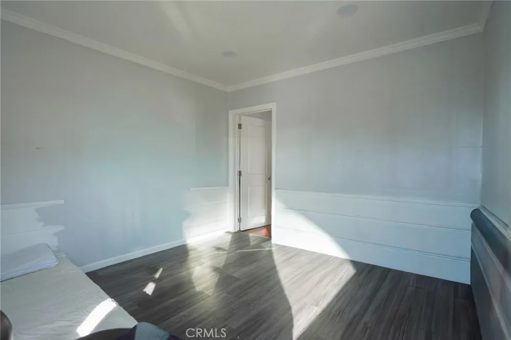 404 Poinsettia Compton, CA 90221