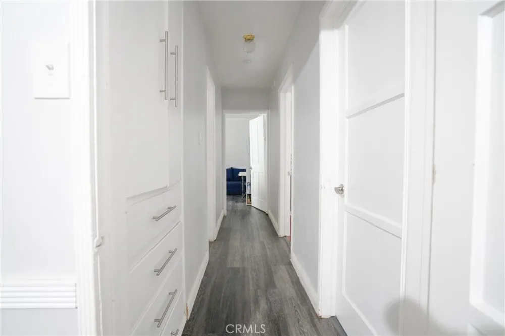 404 Poinsettia Compton, CA 90221