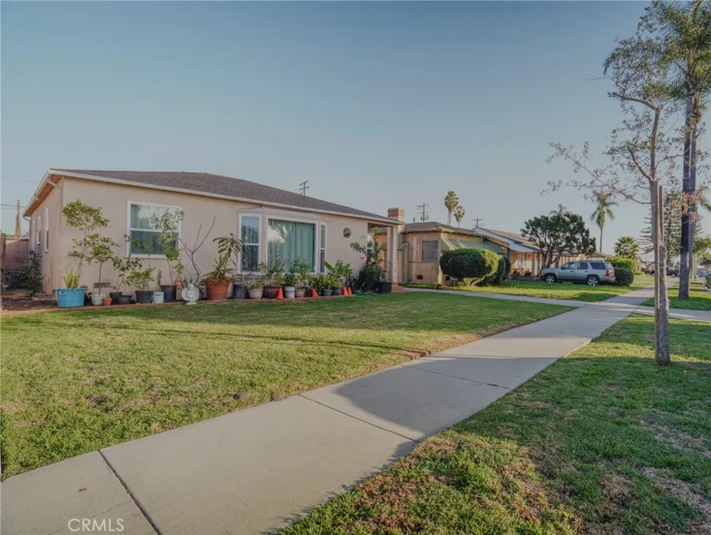404 Poinsettia Compton, CA 90221