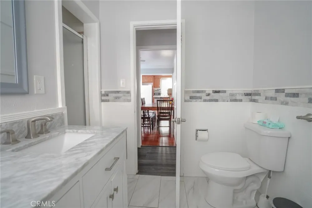 404 Poinsettia Compton, CA 90221