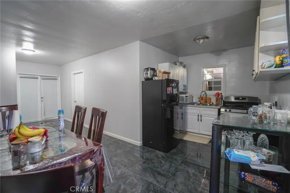 404 Poinsettia Compton, CA 90221