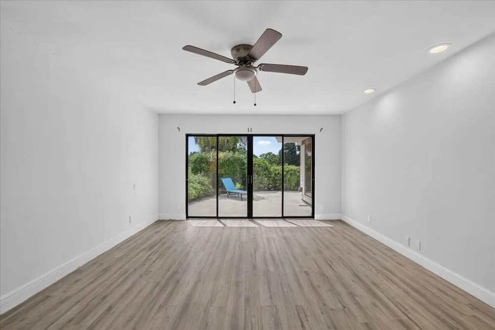 13867 EASTPOINTE WAY Palm Beach Gardens, FL 33418