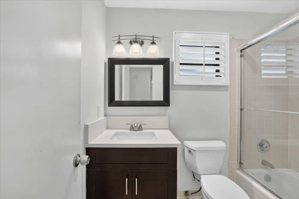 13867 EASTPOINTE WAY Palm Beach Gardens, FL 33418