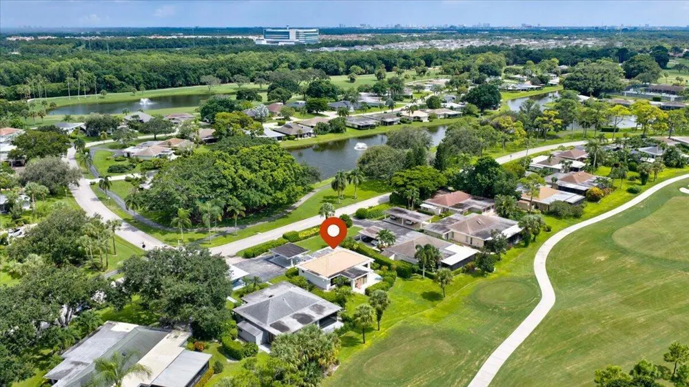 13867 EASTPOINTE WAY Palm Beach Gardens, FL 33418