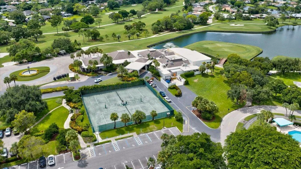 13867 EASTPOINTE WAY Palm Beach Gardens, FL 33418