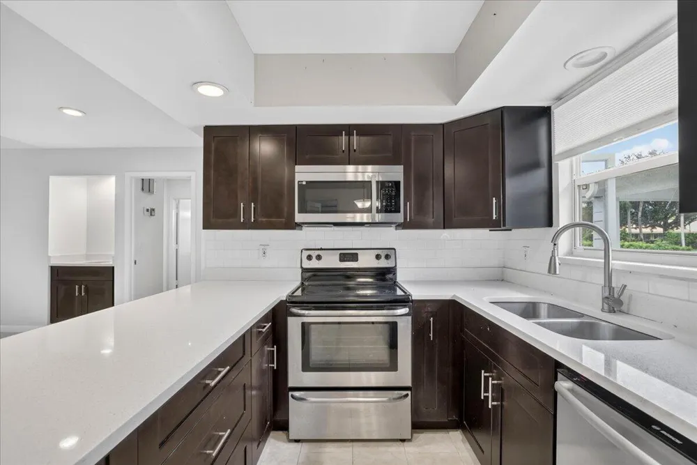 13867 EASTPOINTE WAY Palm Beach Gardens, FL 33418