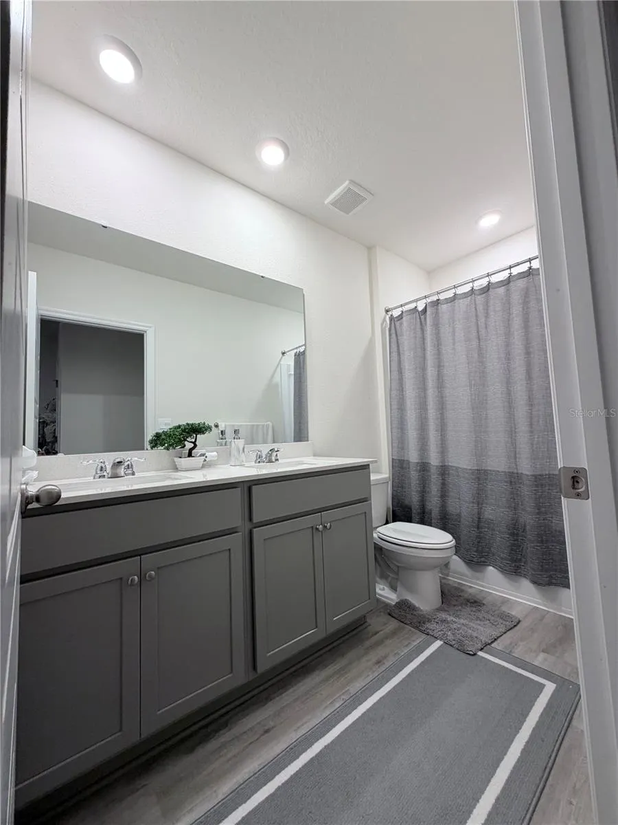 3013 MOULIN ROAD Davenport, FL 33837
