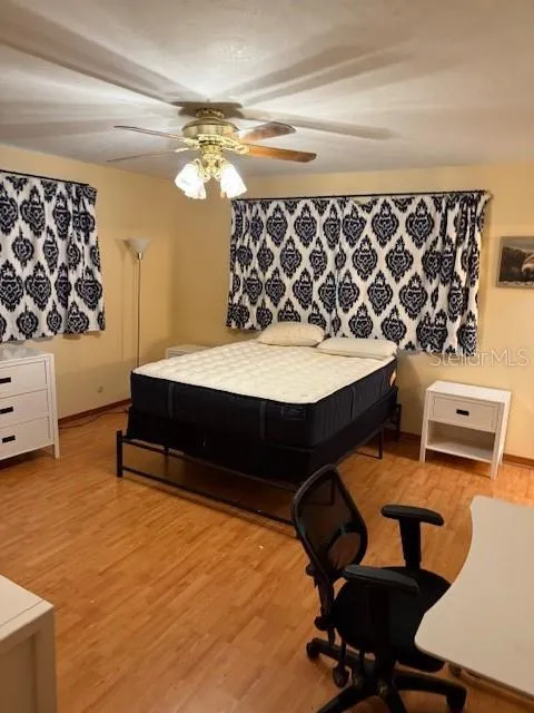 1009 E NORTH STREET Tampa, FL 33604