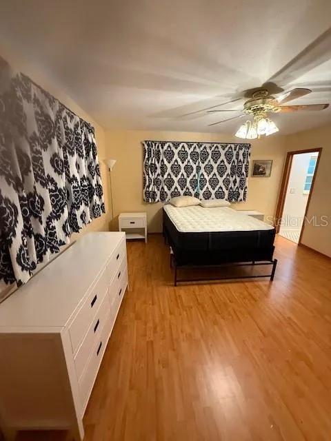 1009 E NORTH STREET Tampa, FL 33604